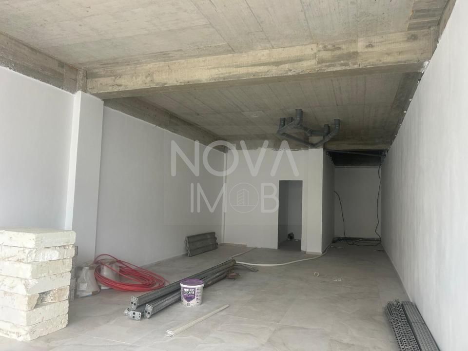 Spatiu comercial Selimbar 120 mp - vitrina la strada - zona Brana - Poză 2