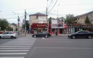 Spatiu la bulevard - Tudor Vladimirescu- Trafic intens ! - Poză 4