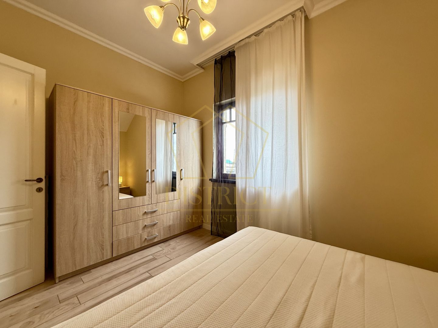 Apartament cu 2 camere decomandat  |  Dumbravita - Poză 2