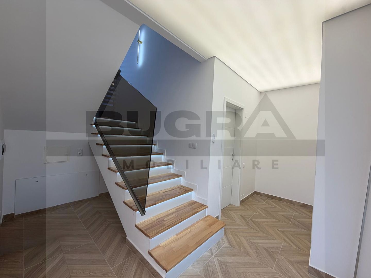 Duplex premium 120mp, terasă 70 mp,view superb, 2 parcari, zona Auchan - Poză 10