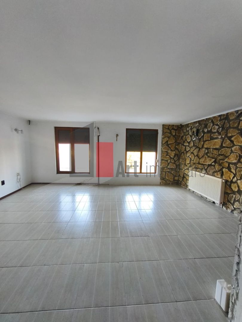 Casa Vanzare Giulesti 4 camere - Poză 2