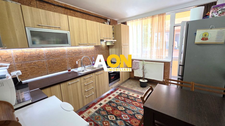 Apartament 3 camere, 2 balcoane, decomandat, mobilat, utilat, Ampoi 3 - Poză 1