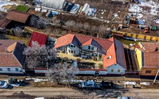 Casă cu 5 camere în Aradul Nou – locul unde liniștea devine acasă - Poză 4