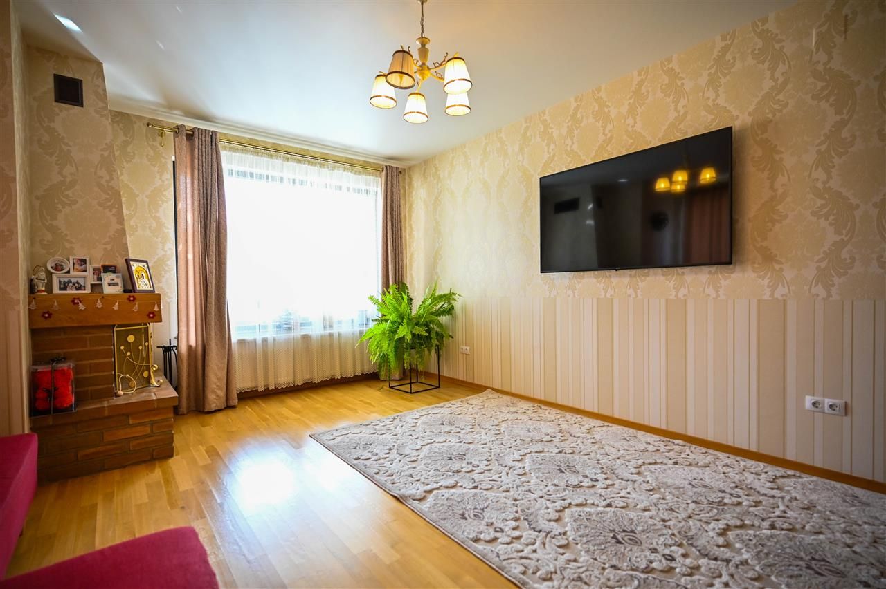 Somptuozitate in stil modern, 2 garaje, 3 terase, totul pe 1.000 mp teren - Poză 32