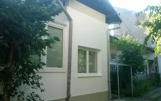 3 Camere curte si loc de parcare, langa Primarie - Poză 14
