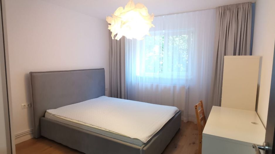 apartament 3 camere inchirier pe strada Gruia - Poză 10