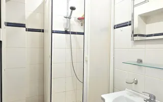 Apartament cu 4 camere, mobilat și utilat, VASLUI - zona ULTRACENTRAL; - Poză 11