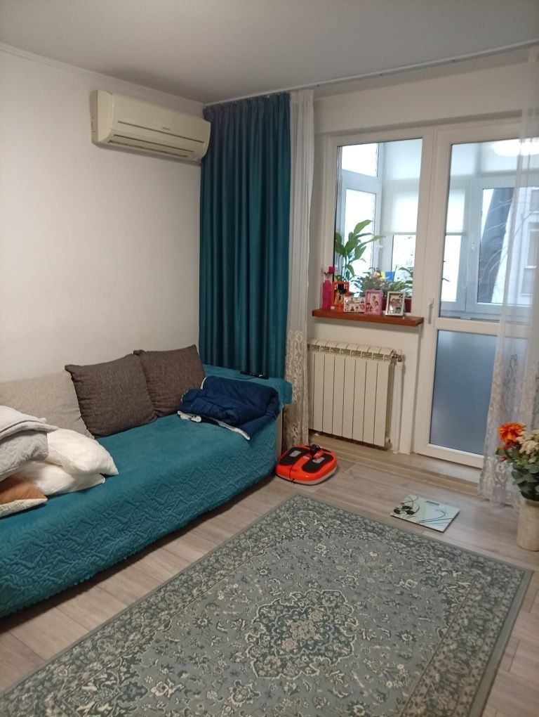 apartament 3 camere de vanzare - Poză 5