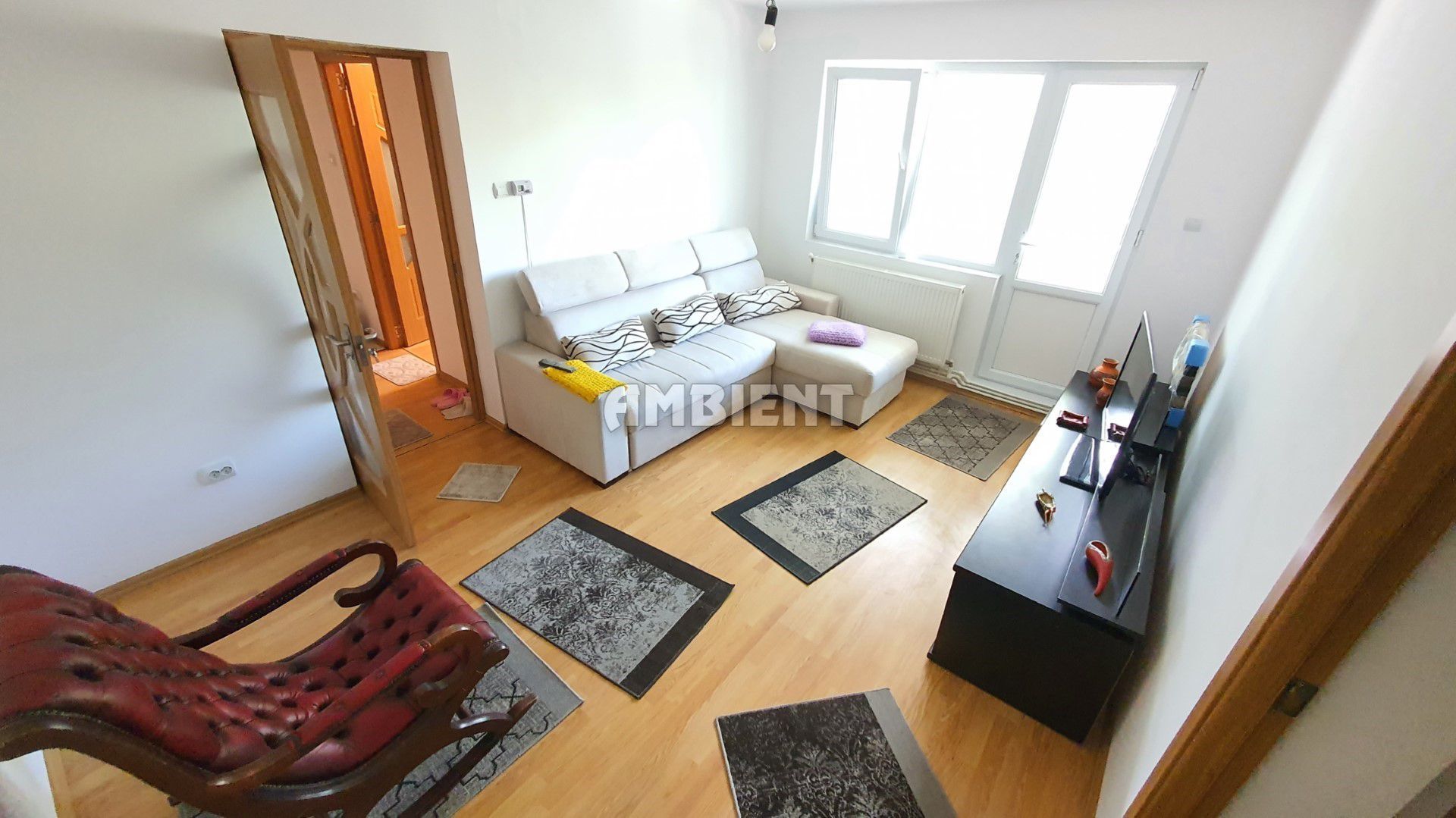 Apartament 3 camere, etaj 2, renovat, mobilat și utilat, zona DONICI; - Poză 3