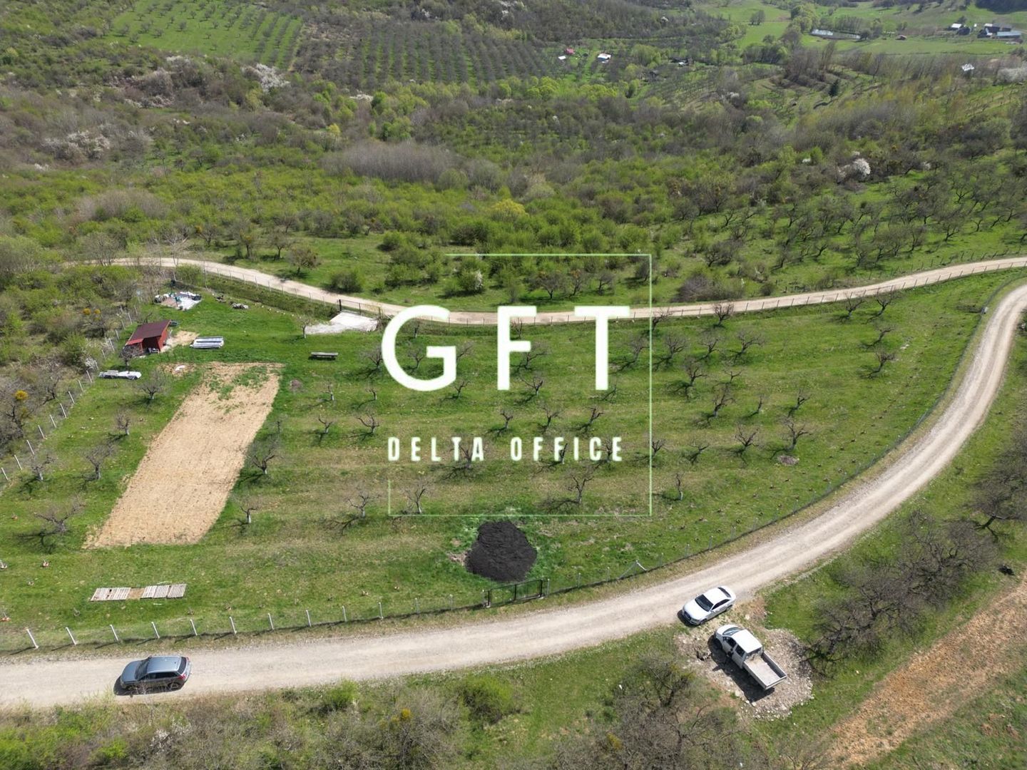 Teren 4850 mp - EXTRAVILAN - Slatinita - Poză 1