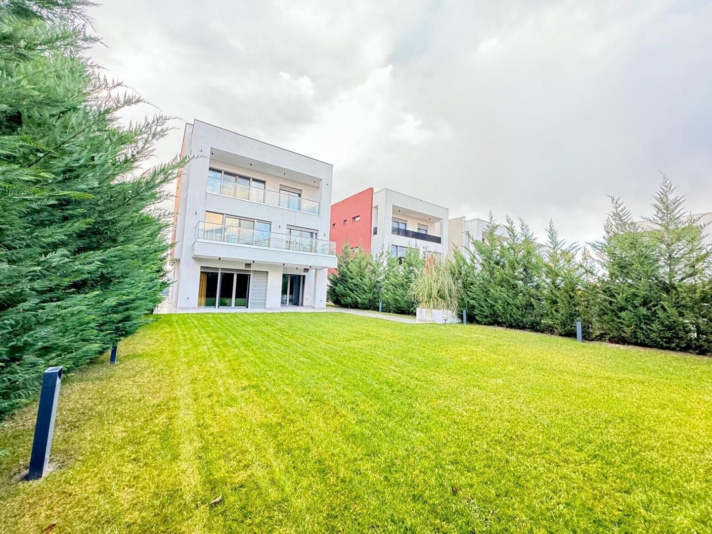 Vila  6 camere de inchiriat - Poză 24