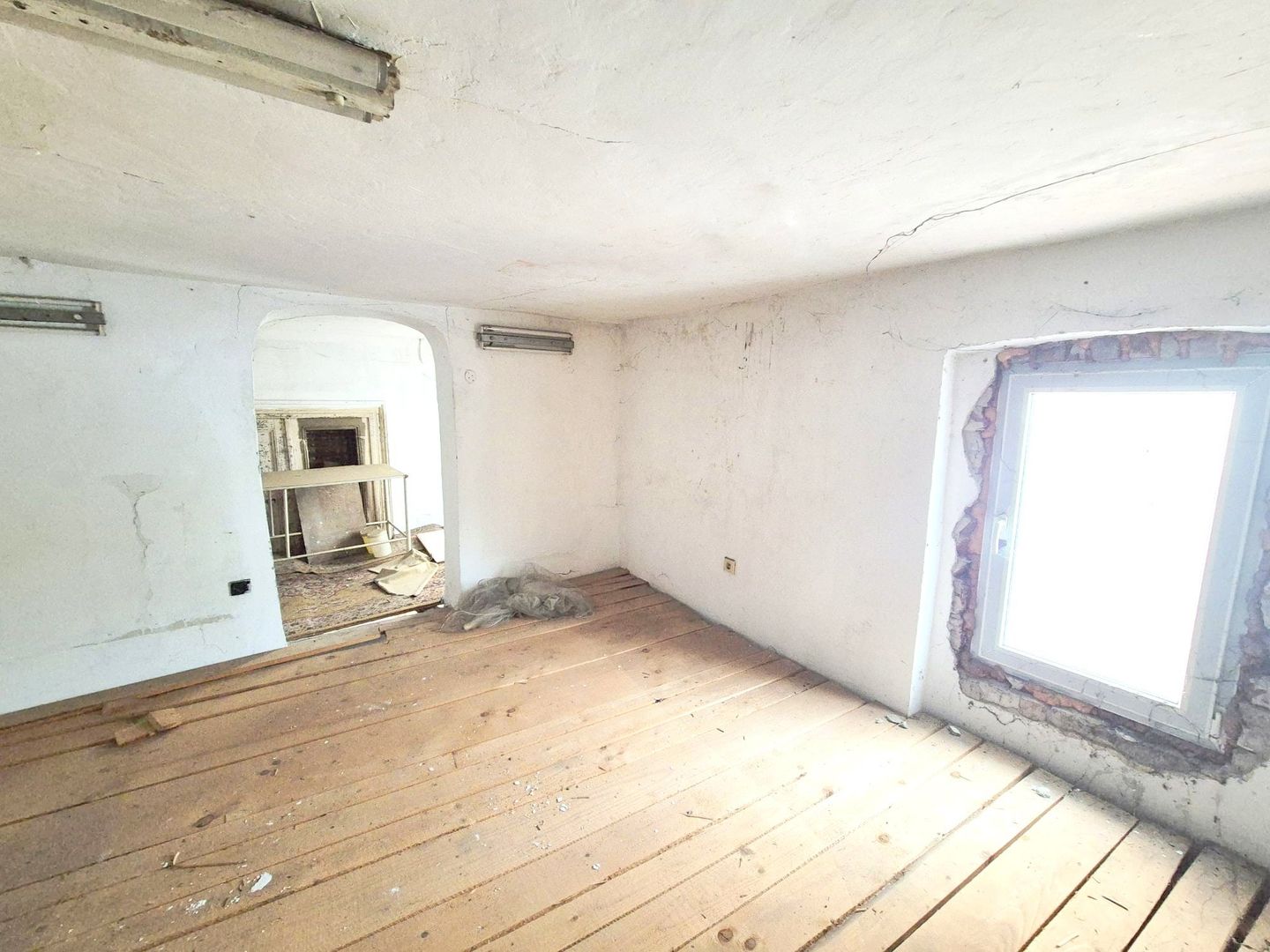 Casa de vanzare pretabila locuinta sau afacere | 13 Septembrie - Poză 11