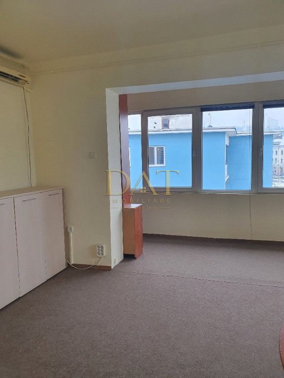 Vand apartament 2 camere 40 mp zona Piata Mihai Viteazul - Poză 3