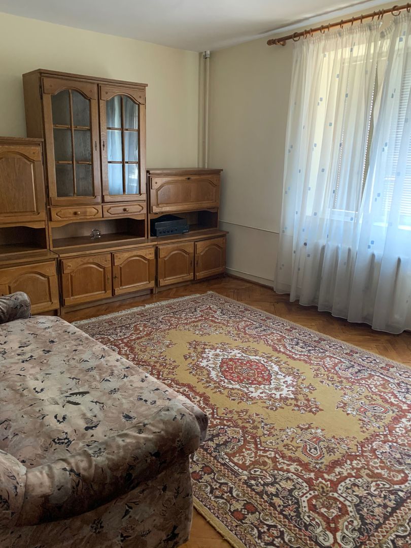 Apartament cu 4 camere de inchiriat zona Dragos Voda, Oradea - Poză 1