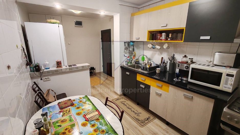 Vanzare apartament 4 camere - Rahova - str. Soldat Croitoru - Poză 8