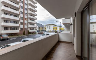Coresi-Isaran apartament foarte spatios, 2 bai - Poză 11