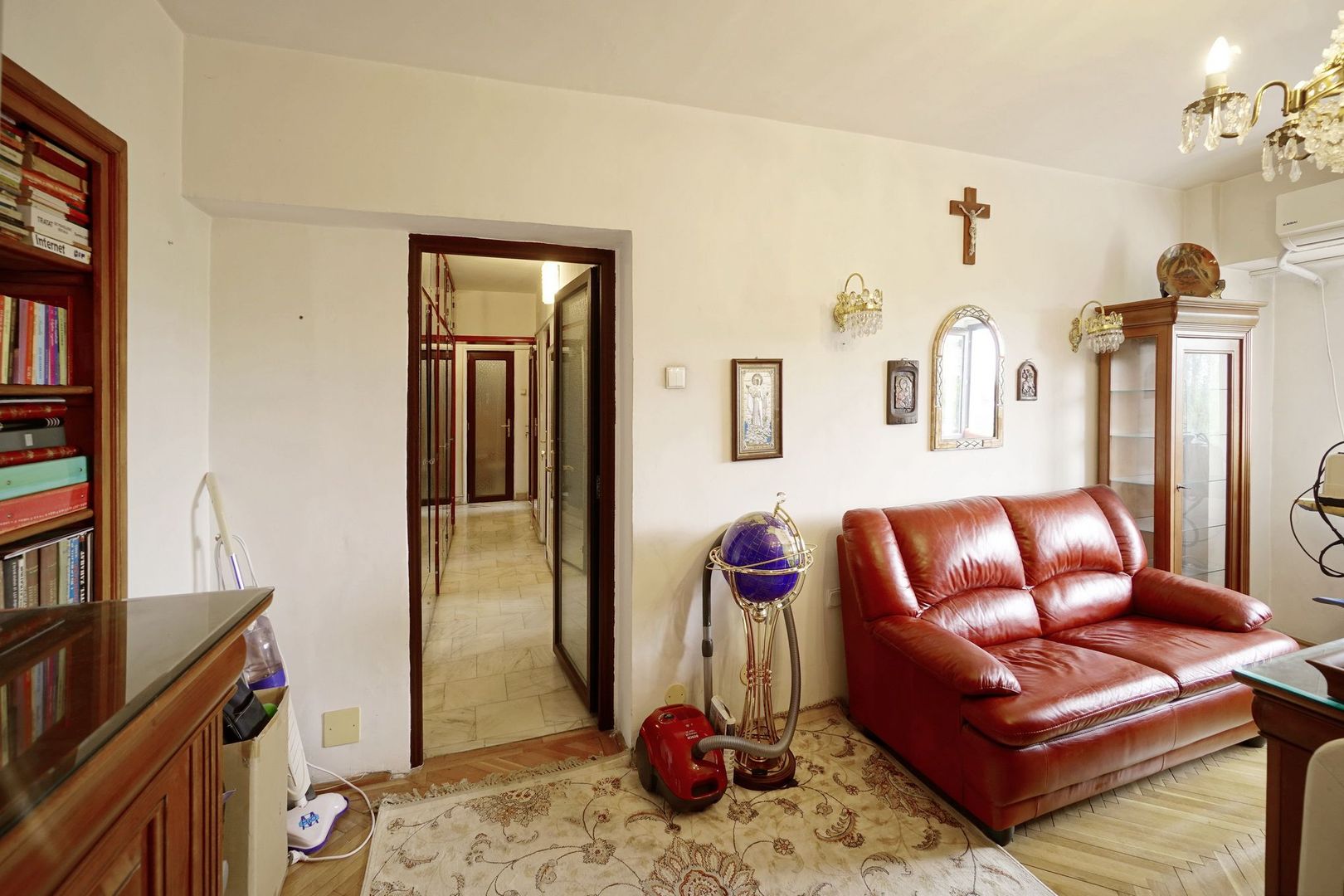 Apartament 5 camere in Piata Victoriei,bloc 1995 - Poză 18