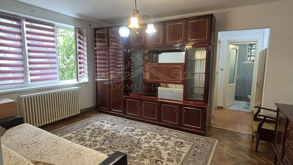 Apartament semidecomandat cu dormitor și living | Grigorescu – Strada - Poză 6