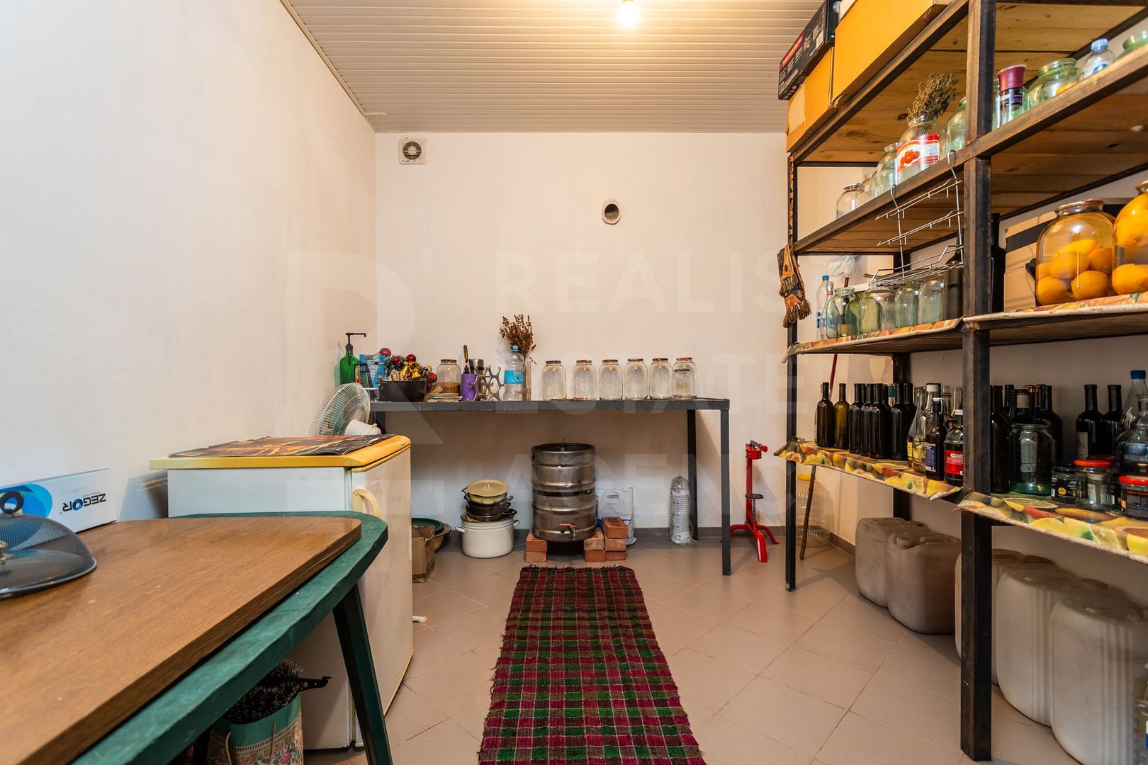Vânzare, casă, 5 camere, str. Gura Văii, sect. Riscani - Poză 32