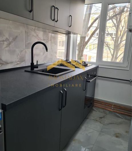 -Apartament 3 camere- renovat- Dacia - - Poză 3