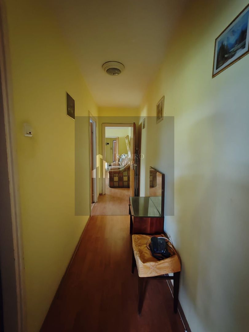 Apartament 3 camere, bloc 4 etaje, Berceni/str Dorohoi, curat - Poză 5
