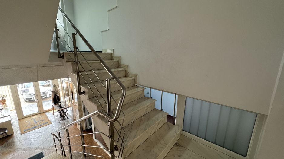 Clădire Multifuncțională de Vânzare în Târgu Mureș, Zona Gării - Poză 14