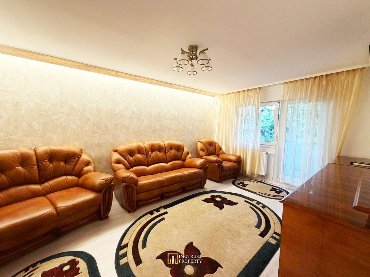 Apartament 3 camere de închiriat – Micălaca, Zona 300 - Poză 4