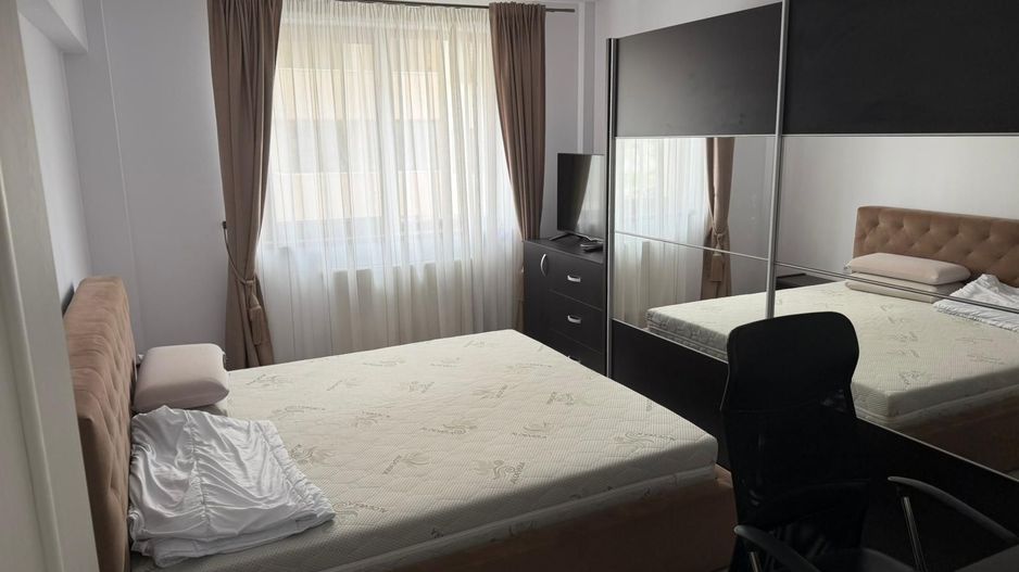 Apartament modern cu 3 camere de inchiriat in zona ultra-centrala - Poză 2