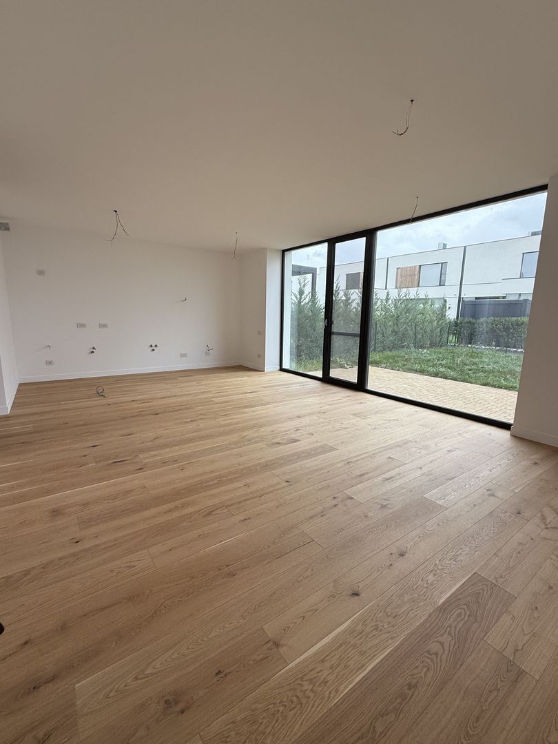 Vila  de tip Urban Villa 07 in faza 1 in Amber Forest - Poză 3