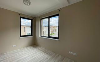 Casă / Vilă cu 4 camere de închiriat - Dezmir - Poză 16