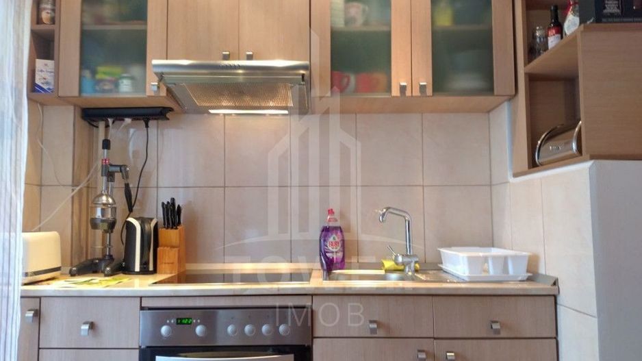 Apartament 2 camere, balcon si pivnita - Poză 3