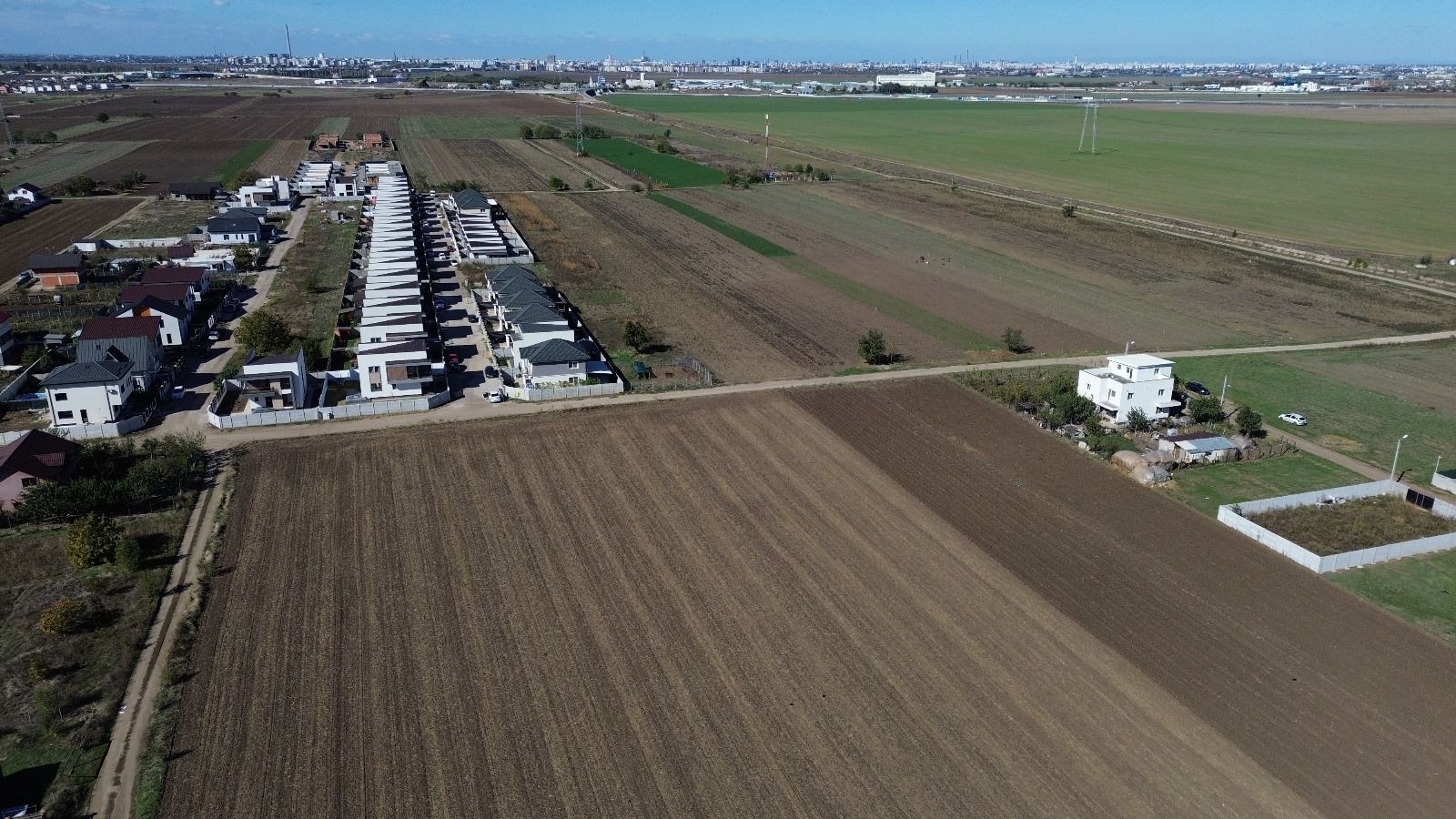 Teren com.Berceni,8600 mp,parcelat ,PUZ aprobat, pentru dezvoltatori - Poză 5