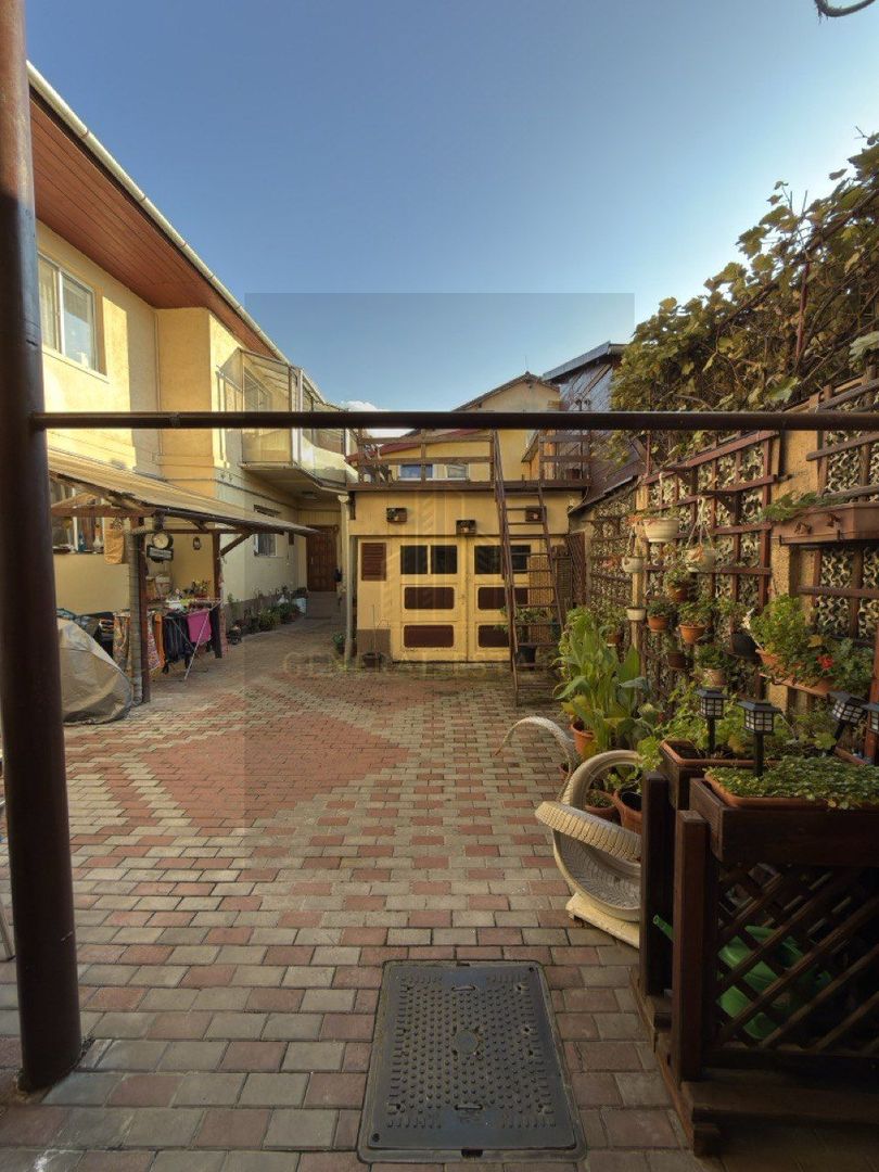 Apartament spatios cu 3 camere - Poză 16