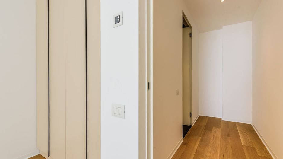 Apartamentul de la Malul Mării – Eleganță Contemporană în Inima Stațiunii - Poză 19