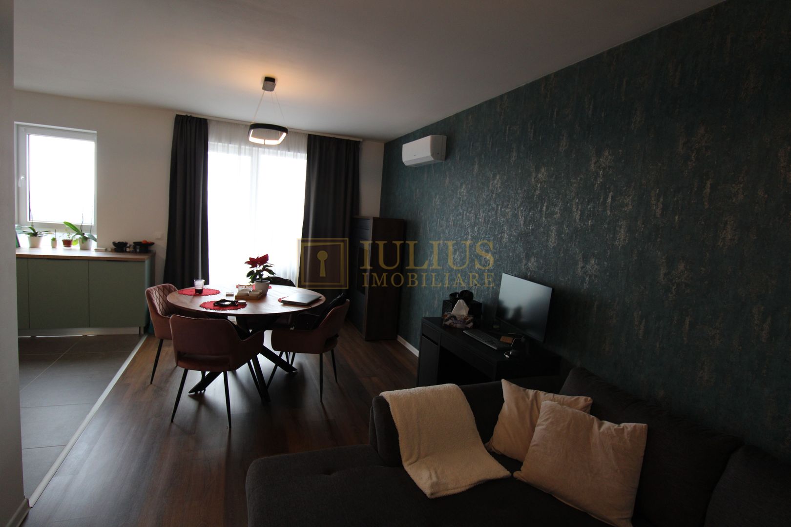 2 camere modern linistit ,vedere, panoramica - Poză 2