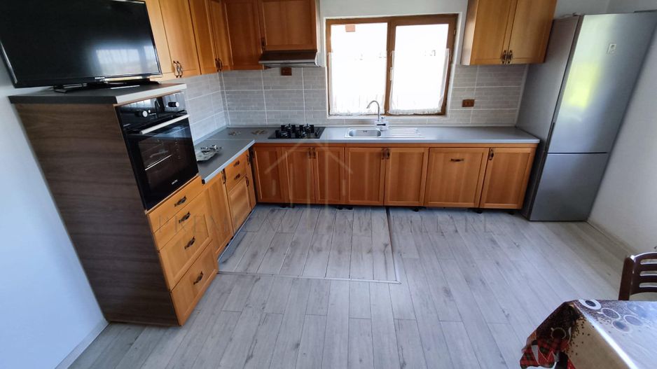 Casa de Vanzare Onesti - Calea Scutarului - Poză 1