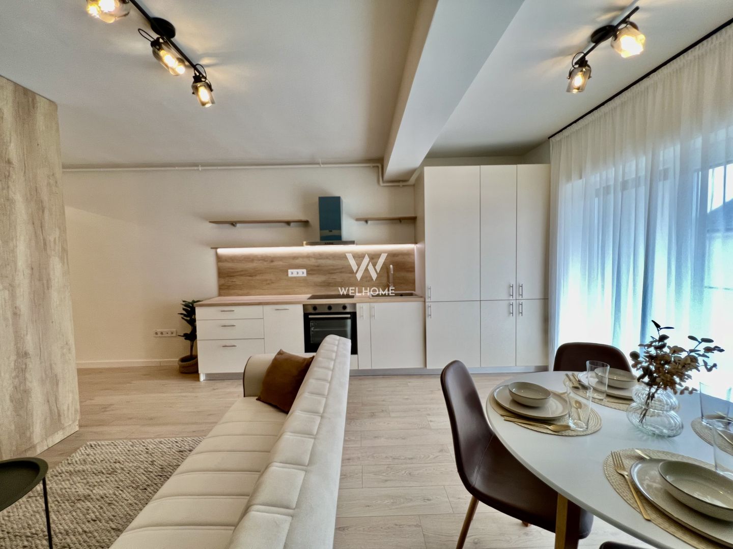 Studio LA CHEIE INTABULAT, 38 mp, Cristian, Sibiu - Poză 1