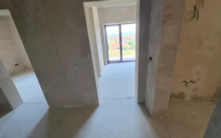 Duplex semifinisat, 4 camere,  250 mp teren, zona Schit - Poză 20