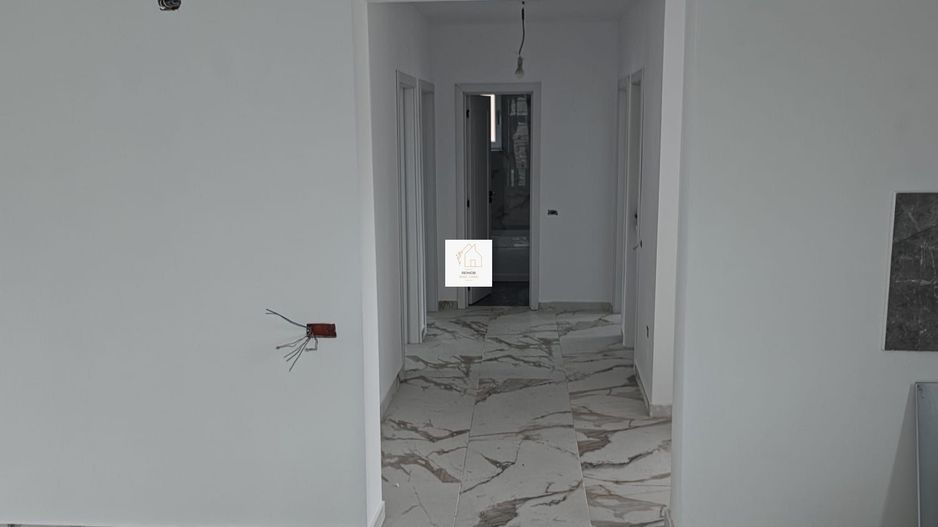 Casa 4 camere Crevedia - Poză 26
