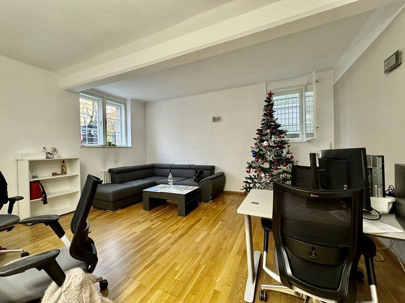 Birouri în imobil cu gradina amenajată - Poză 5