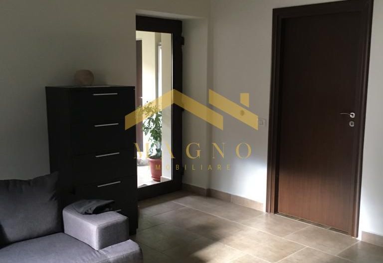 Apartament la casa zona Centrala - Poză 3