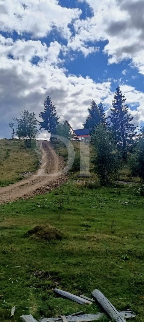 Cabana tip A frame si teren 1000 mp de vanzare / Marisel . Cluj - Poză 8