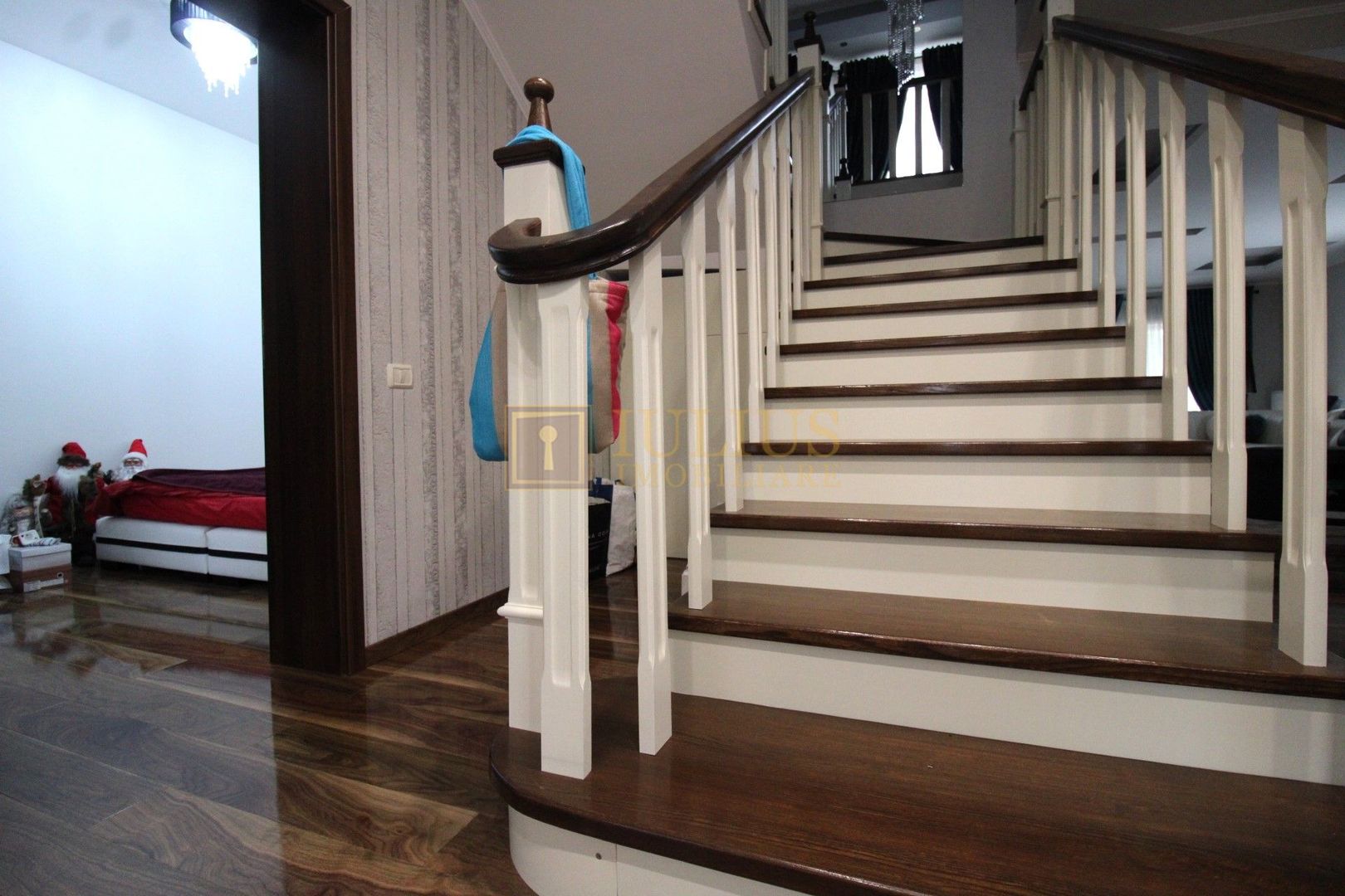 Sat Giroc, ideal pentru diverse afaceri sau pentru locuit. - Poză 10