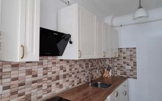 Vand apartament 2 camere - Poză 4