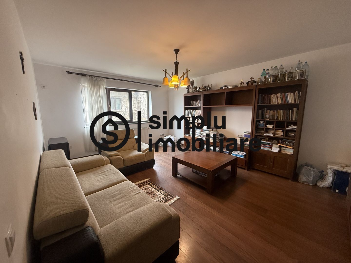 Apartament 3 Camere Decomandat Central et 1/4 - Poză 1
