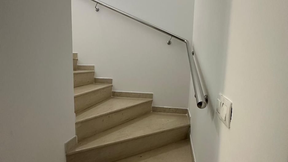 Prelungirea Ghencea – Casă spațioasă, mobilată și utilată, în complex - Poză 21