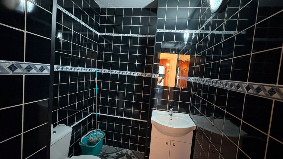 Apartament 4 decomandat camere 87 mp de închiriat zona semicentrala etaj 1 - Poză 12