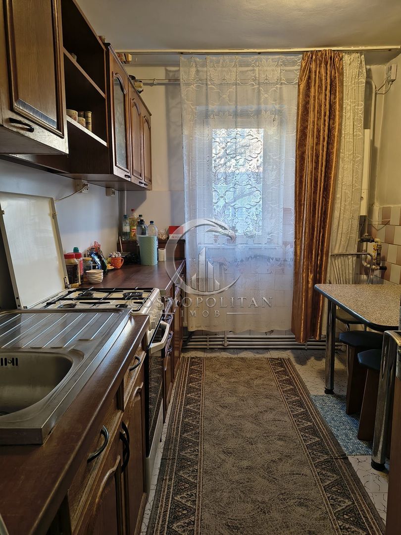 Apartament cu 2 camere ~ zona Balcescu / Piata Crang ~ etaj 1 din 4 ~ - Poză 4