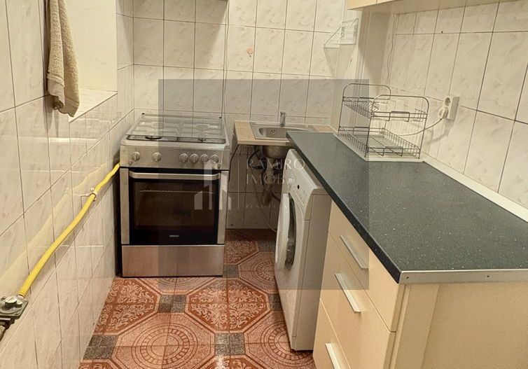 2 camere decomandat - Strada Reșița /  Huedin - Poză 8
