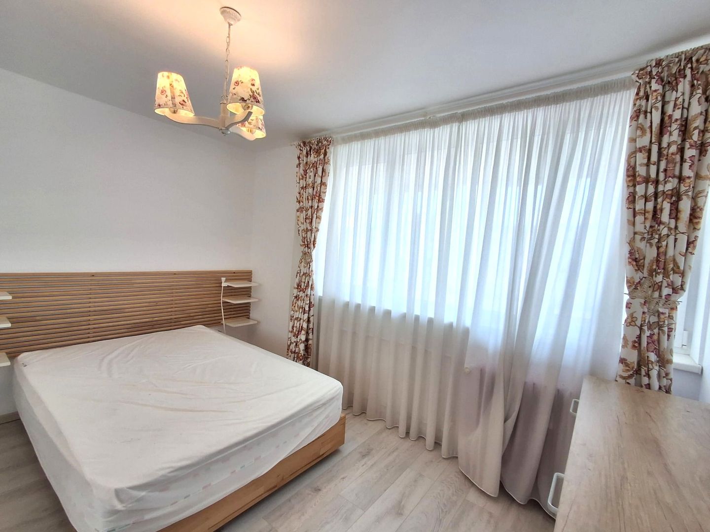 Apartament cu 2 Camere Lizeanu - Poză 3